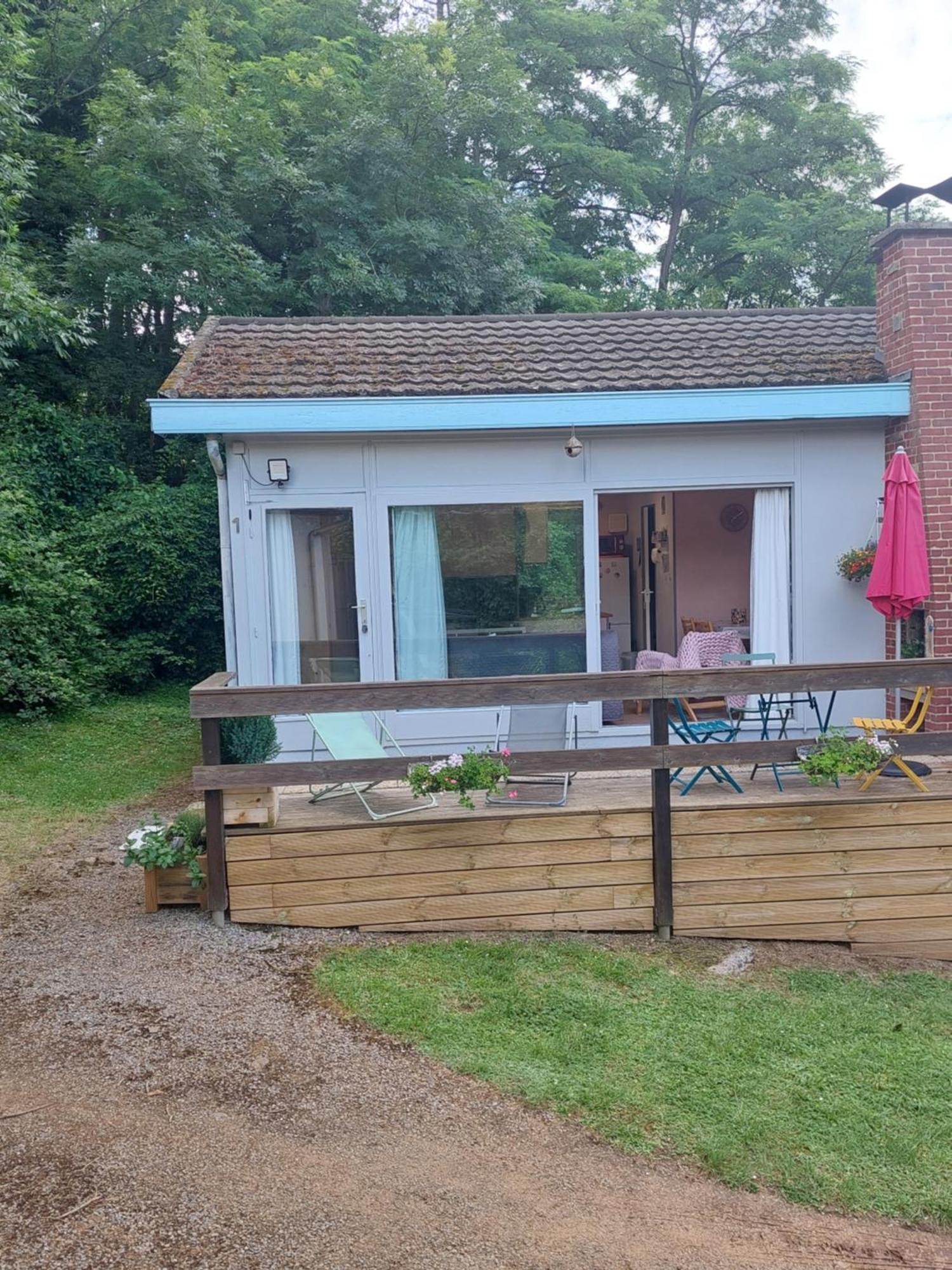 Le Petit Chalet - Bungalow Waulsort Dış mekan fotoğraf